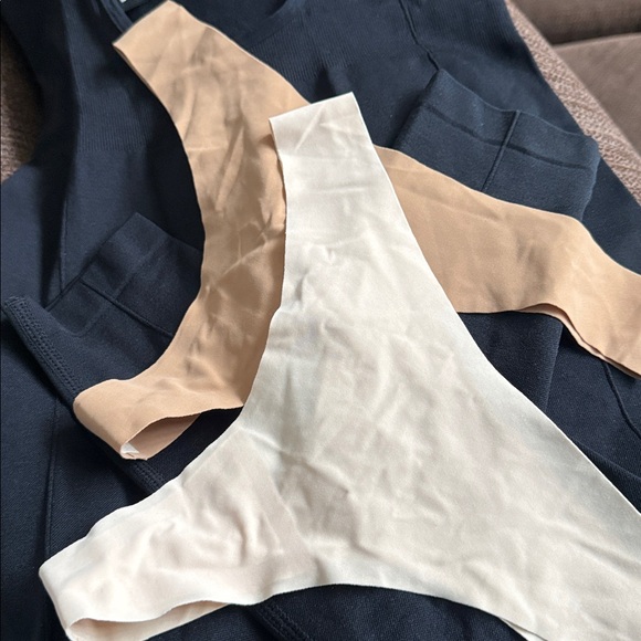 Crisscross Back Sleeveless Active Jumpsuit Sz S & 2 Nude Colored Seamless Thongs - Picture 8 of 12